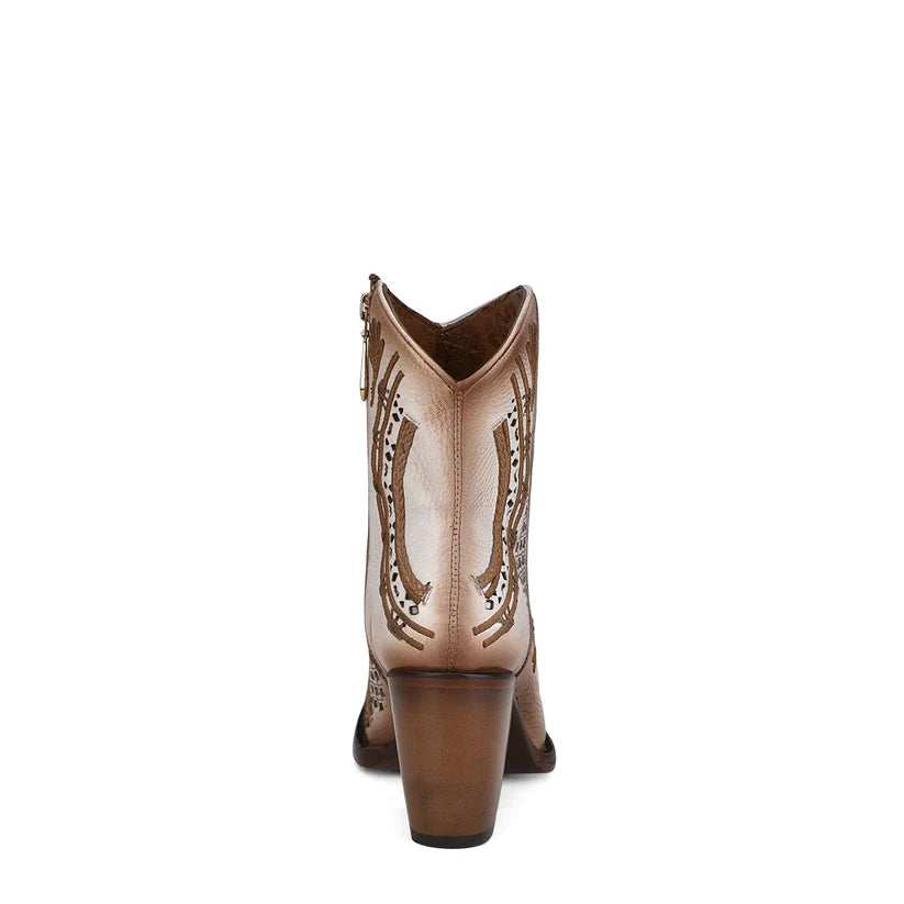 cuadra botines blancos
