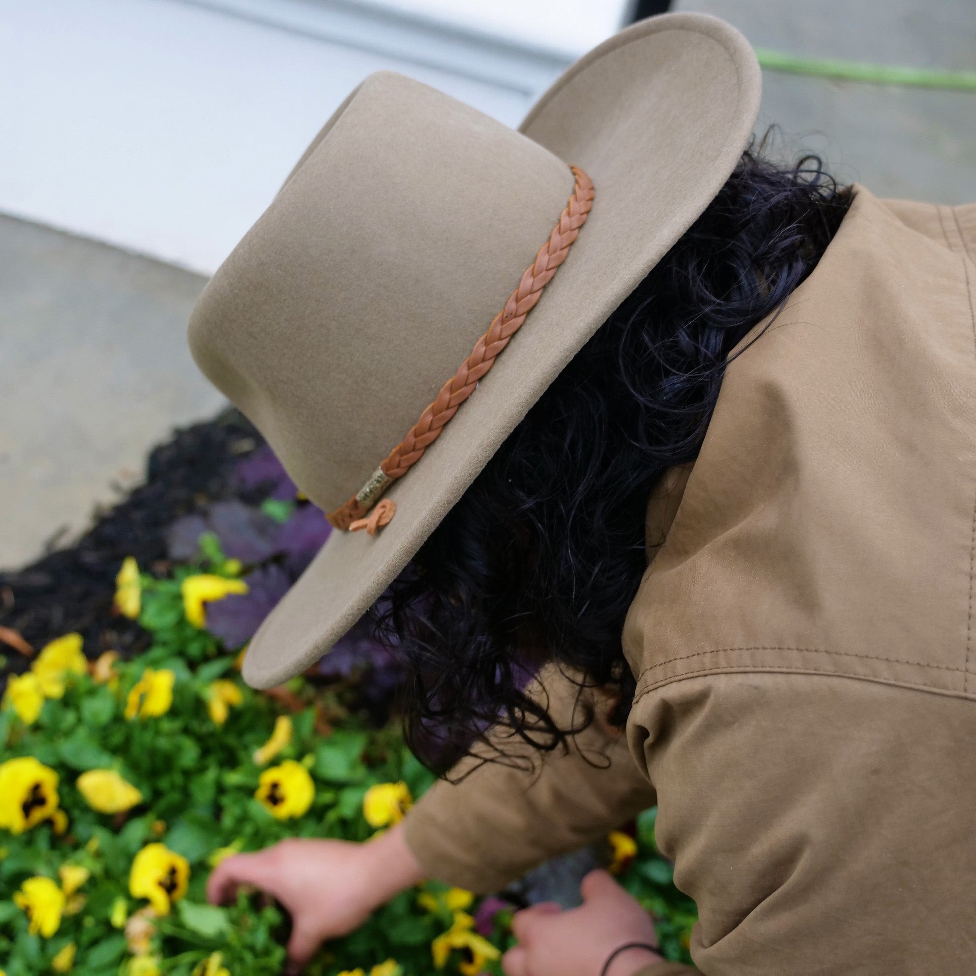 flat brim hat