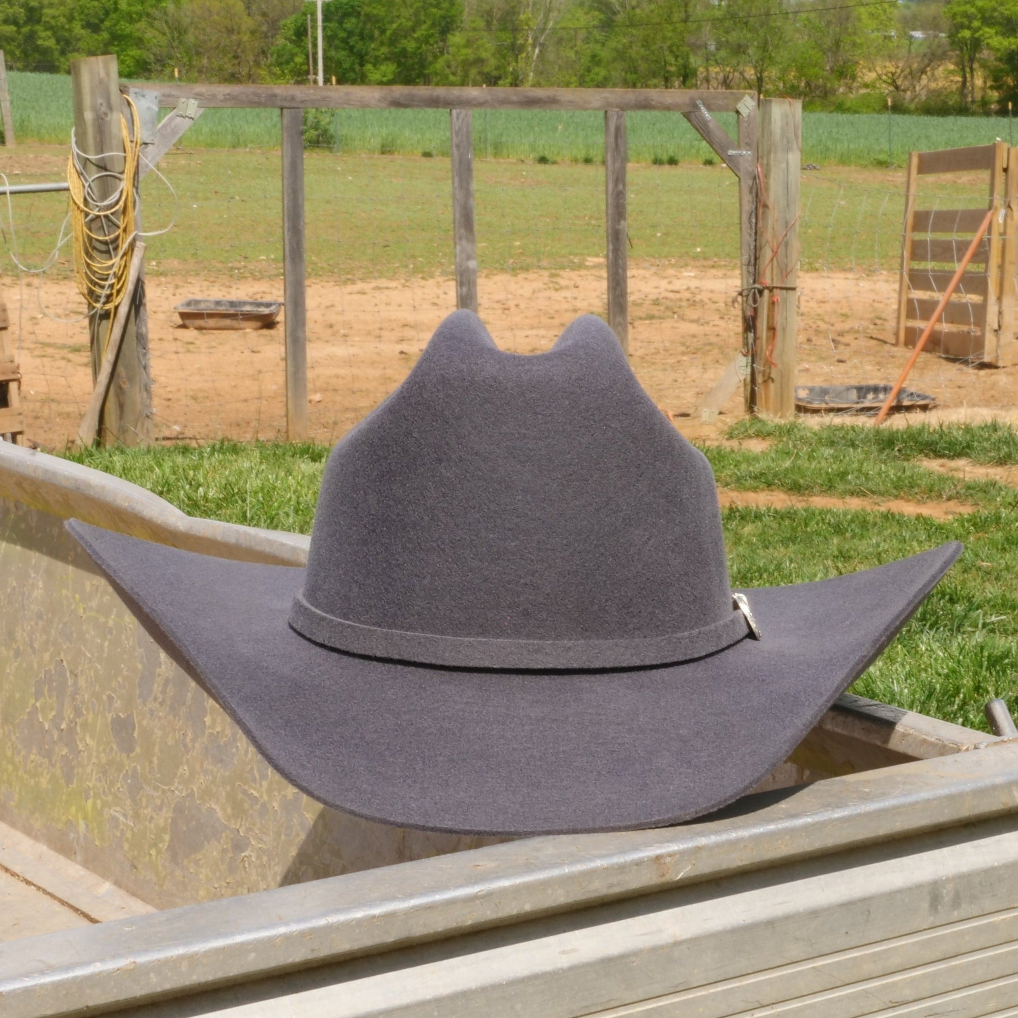 mens grey felt cowboy hat